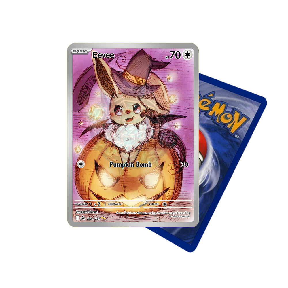 Evoli Halloween Pokémon Custom Card mit Hexenhut und Kürbis vor Pokémon-Kartenrückseite